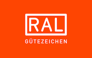 Logo RAL Gütenzeichen: weißer Schriftzug auf rotem Hintergrund